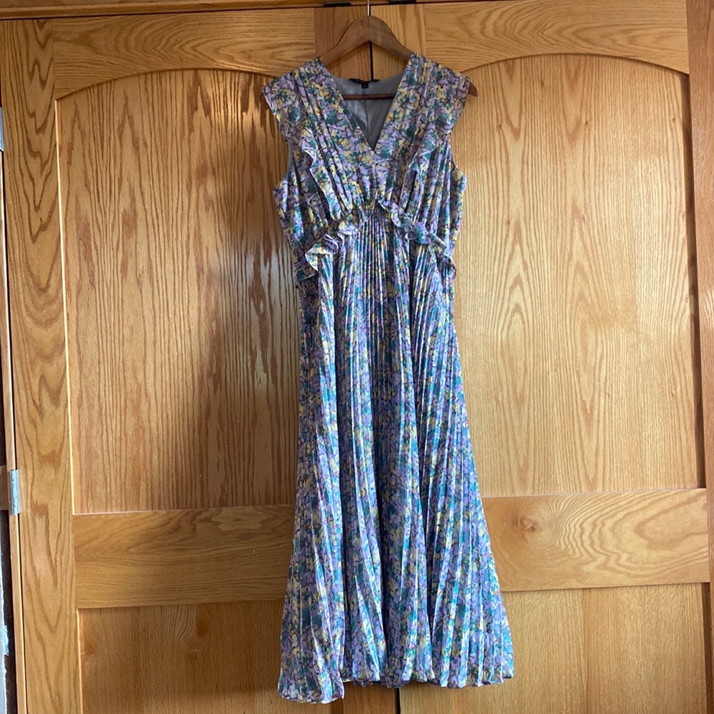 Cute Dress 🌸- 10 tall
